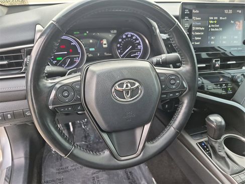 Used 2022 Toyota Camry XSE image 14