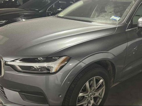 Used 2018 Volvo XC60 T5 Momentum w/ Convenience Package AWD/4WD image 2