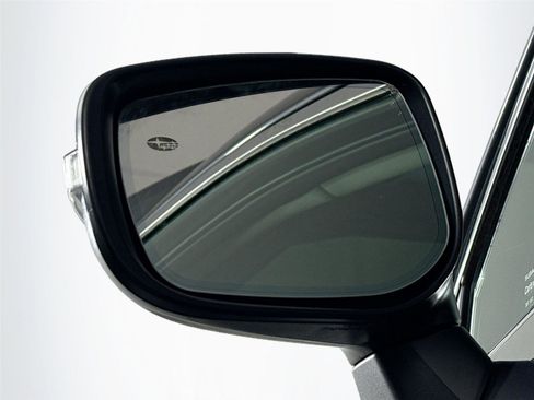 Used 2018 Subaru Outback 2.5i Limited image 9