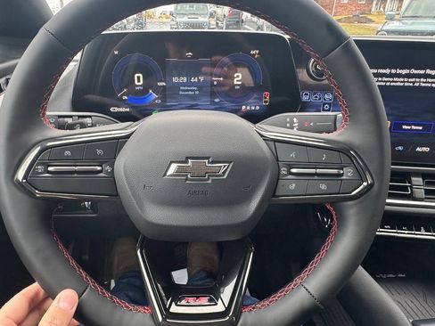 New 2026 Chevrolet Equinox EV RS image 12