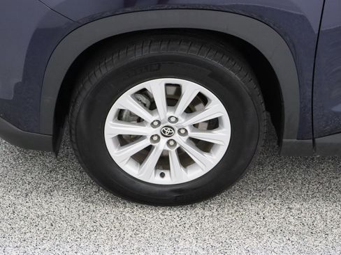 Certified 2025 Toyota Grand Highlander FWD image 11