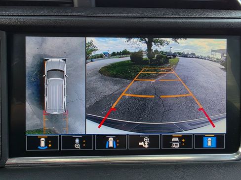 Used 2021 GMC Yukon Denali w/ LPO, Illumination Package image 20