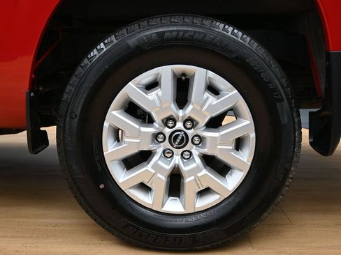 Used 2022 Nissan Frontier SV RWD image 10