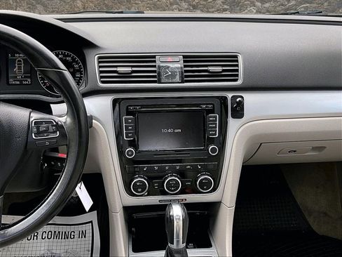 Used 2012 Volkswagen Passat 2.5 SE image 4