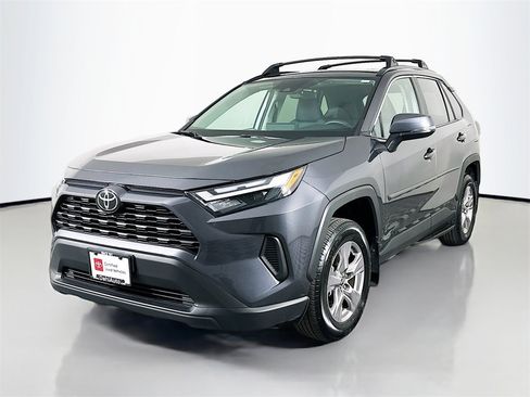 Used 2025 Toyota RAV4 XLE image 5