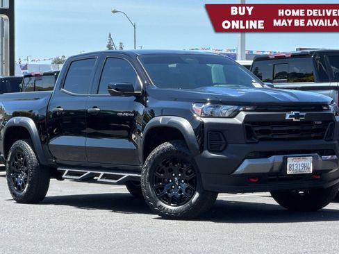 Used 2026 Chevrolet Colorado Trail Boss AWD/4WD image 1
