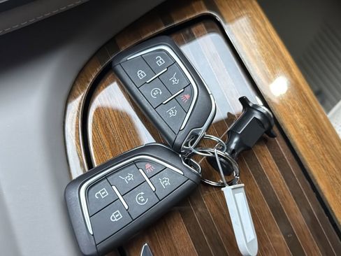 Used 2024 Cadillac Escalade Sport Platinum AWD/4WD image 36