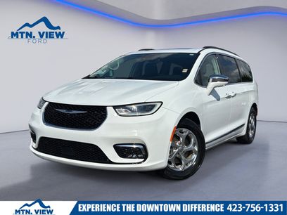 Used 2022 Chrysler Pacifica Limited