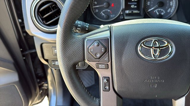Used 2022 Toyota Tacoma TRD Off-Road AWD/4WD image 16