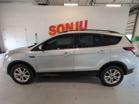 Used 2018 Ford Escape SE AWD/4WD image 2