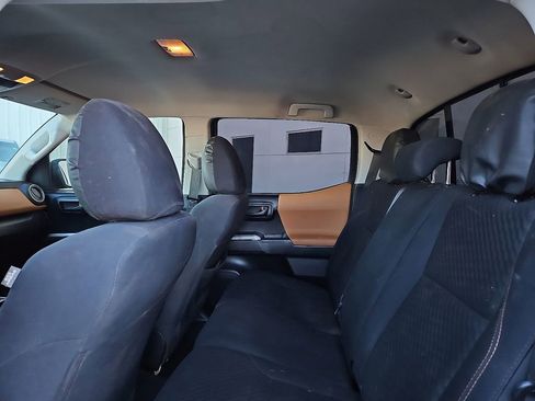 Used 2020 Toyota Tacoma SR5 image 15