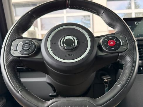 Used 2025 INEOS Grenadier image 24