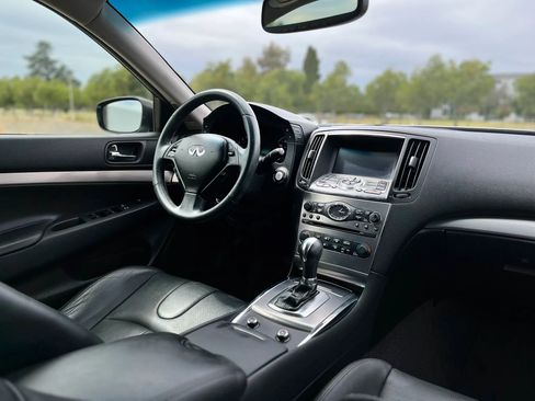 Used 2015 INFINITI Q40 w/ Navigation Package RWD image 16