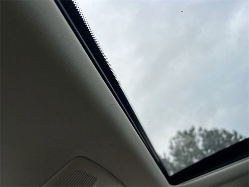 Used 2022 MAZDA CX-9 Touring w/ Touring Premium Package image 26