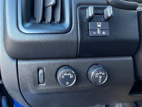 Used 2019 Chevrolet Colorado ZR2 image 31