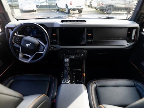 Used 2023 Ford Bronco Badlands AWD/4WD image 7