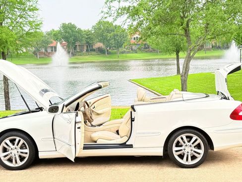 Used 2008 Mercedes-Benz CLK 350 Cabriolet image 28