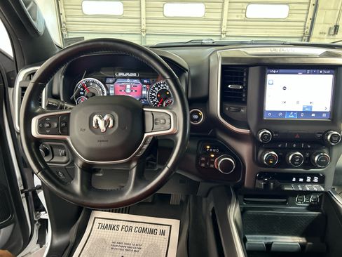 Used 2022 RAM 1500 Big Horn AWD/4WD image 9