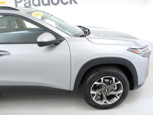 Used 2024 Chevrolet Trax LT w/ Driver Confidence Package FWD image 11