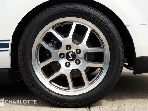 Used 2008 Ford Mustang Shelby GT500 RWD image 12