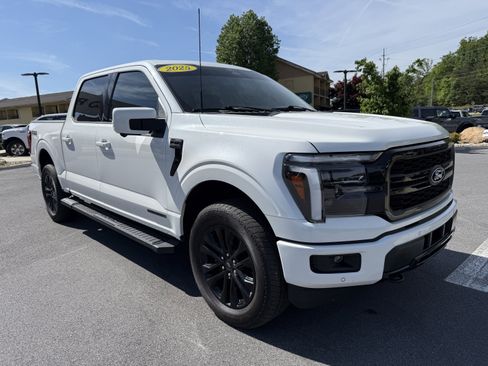 Used 2025 Ford F150 Lariat w/ Equipment Group 502A High AWD/4WD image 3