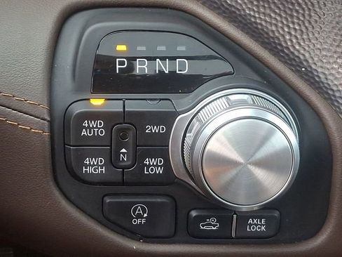Used 2025 RAM 1500 Limited AWD/4WD image 14