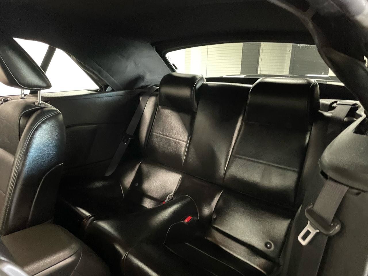 Used 2007 Ford Mustang Convertible RWD image 15