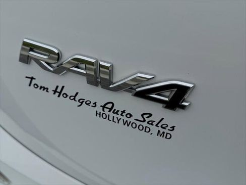 Used 2016 Toyota RAV4 XLE AWD/4WD image 7