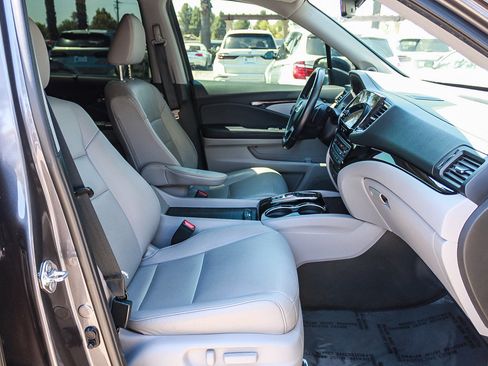 Used 2019 Honda Pilot Touring image 16