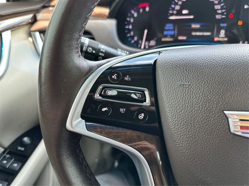 Used 2016 Cadillac XTS Luxury image 30