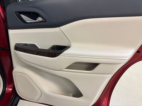 Used 2021 GMC Acadia Denali w/ Denali Technology Package image 29