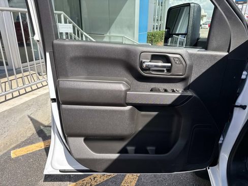 Used 2026 Chevrolet Silverado 2500 W/T image 13