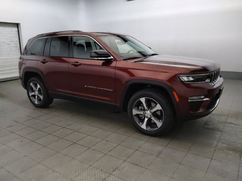 Used 2023 Jeep Grand Cherokee 4WD 4xe image 11