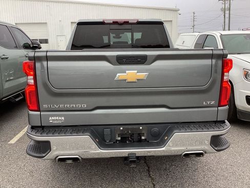 Used 2021 Chevrolet Silverado 1500 LTZ w/ LTZ Premium Package AWD/4WD image 3