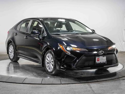 Certified 2026 Toyota Corolla LE w/ LE Premium Package FWD image 5