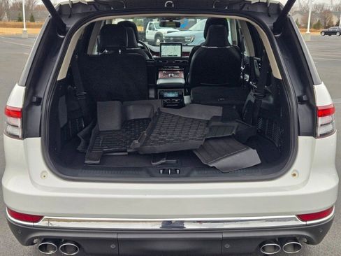 Used 2023 Lincoln Aviator Reserve w/ Equipment Group 201A image 14