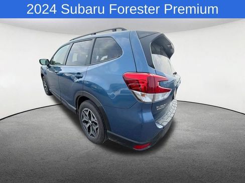 Used 2024 Subaru Forester Premium AWD/4WD image 4