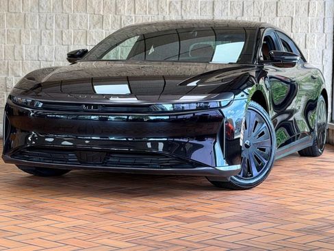 Used 2025 Lucid Air Touring AWD/4WD image 2