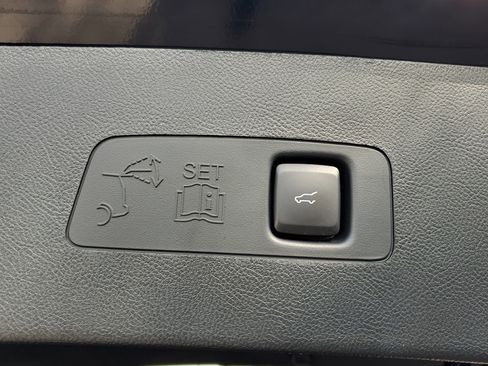 Certified 2024 Lincoln Corsair Reserve w/ Equipment Group 201A image 7