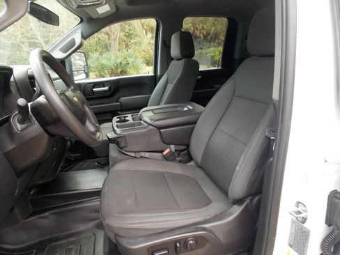 Used 2021 Chevrolet Silverado 2500 W/T w/ WT Convenience Package image 17