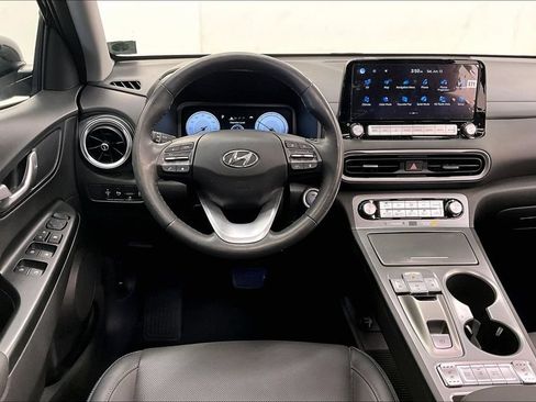 Used 2023 Hyundai Kona Limited FWD image 4