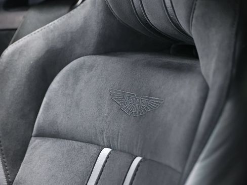 Used 2020 Aston Martin V8 Vantage Coupe RWD image 17
