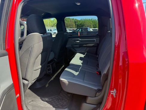 Used 2022 RAM 1500 Big Horn AWD/4WD image 12