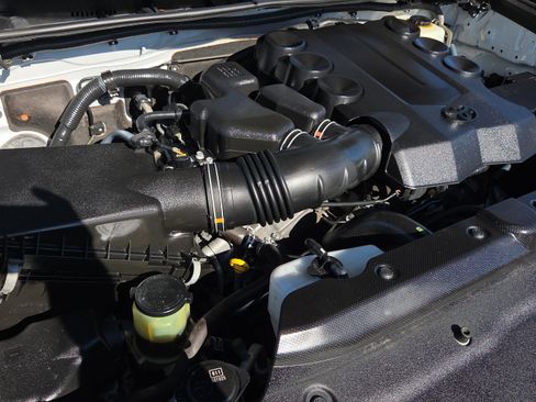 Used 2015 Toyota 4Runner SR5 image 25