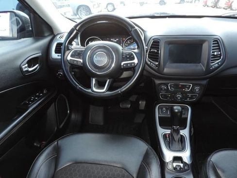 Used 2020 Jeep Compass Latitude FWD image 25