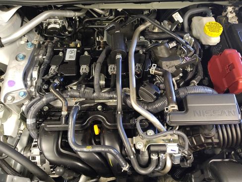 Used 2024 Nissan Sentra SV FWD image 30