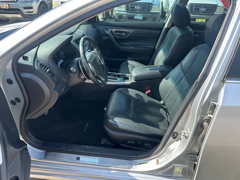 Used 2014 Nissan Altima 3.5 SL FWD image 6