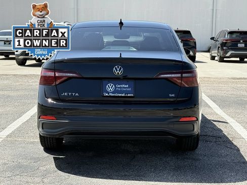 Used 2022 Volkswagen Jetta SE FWD image 6