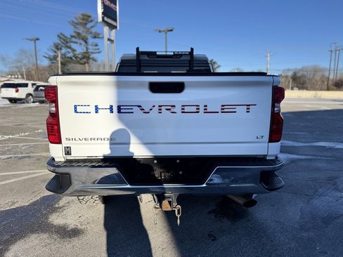 Used 2022 Chevrolet Silverado 2500 LT w/ Convenience Package image 5