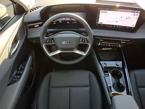 New 2026 Audi Q3 quattro 2.0T AWD/4WD image 9